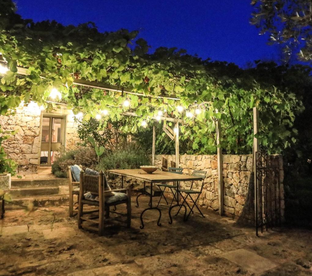 Trulli Il Geco Sognante Ceglie Messapica Exterior foto